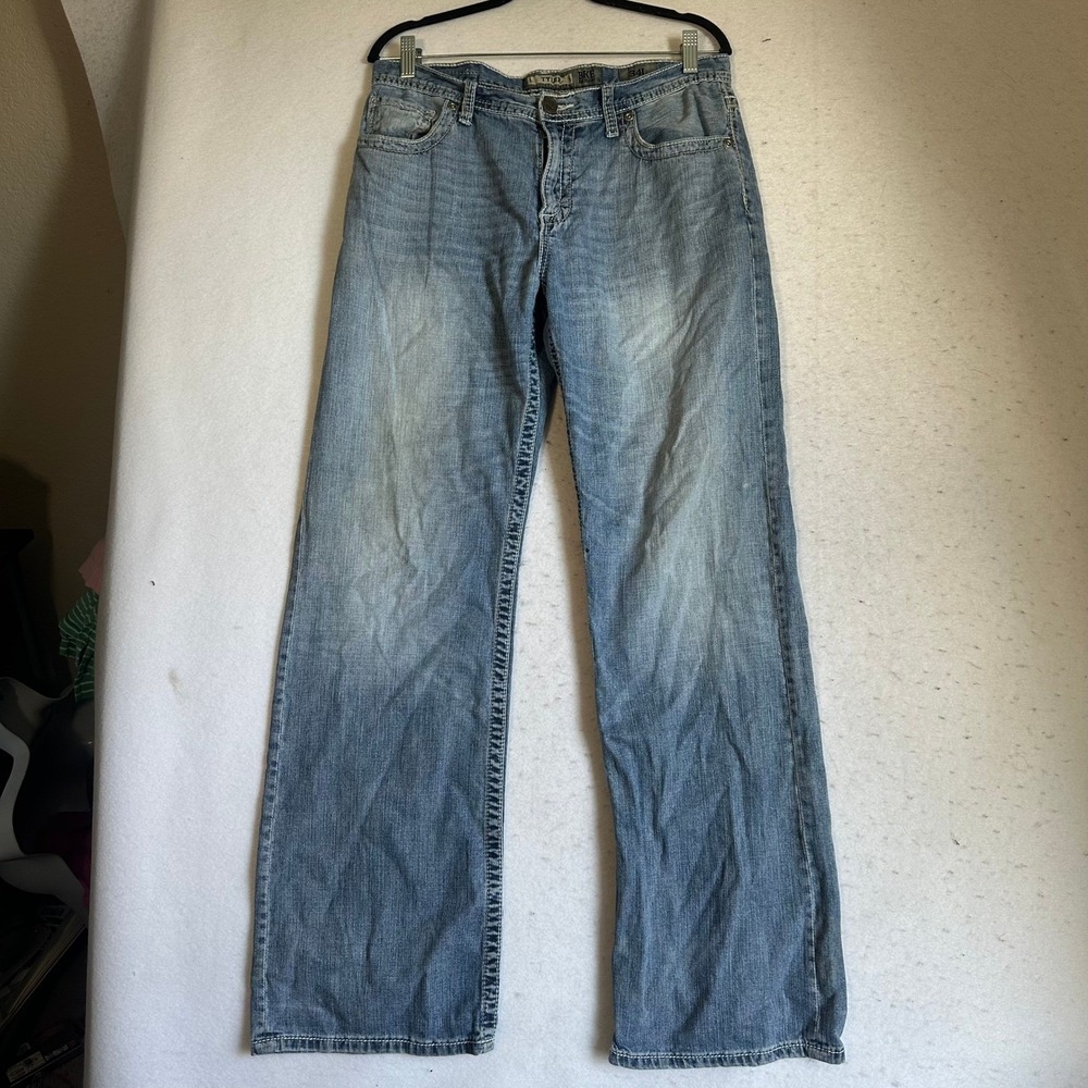 BKE Tyler Mens Relaxed Straight Leg Jeans Light Wash Blue Denim 34L RN 75720